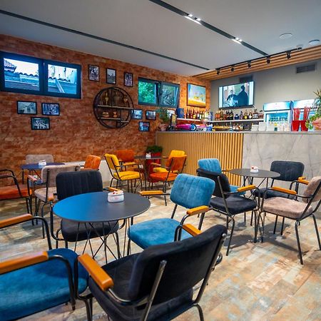 F&M Hotel 2 Τίρανα Εξωτερικό φωτογραφία