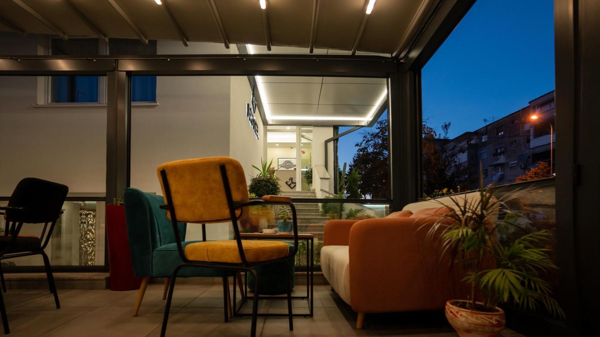 F&M Hotel 2 Τίρανα Εξωτερικό φωτογραφία