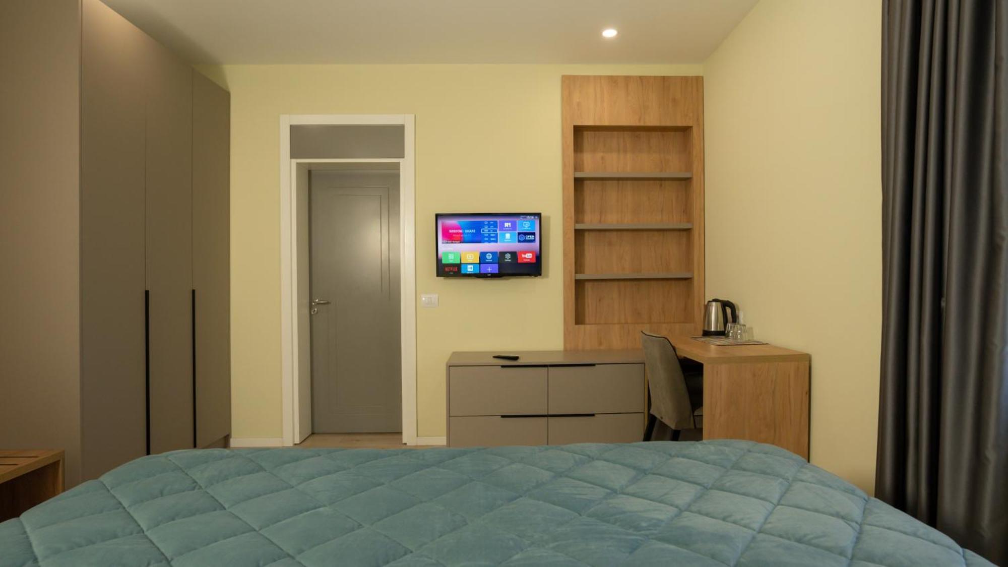 F&M Hotel 2 Τίρανα Εξωτερικό φωτογραφία