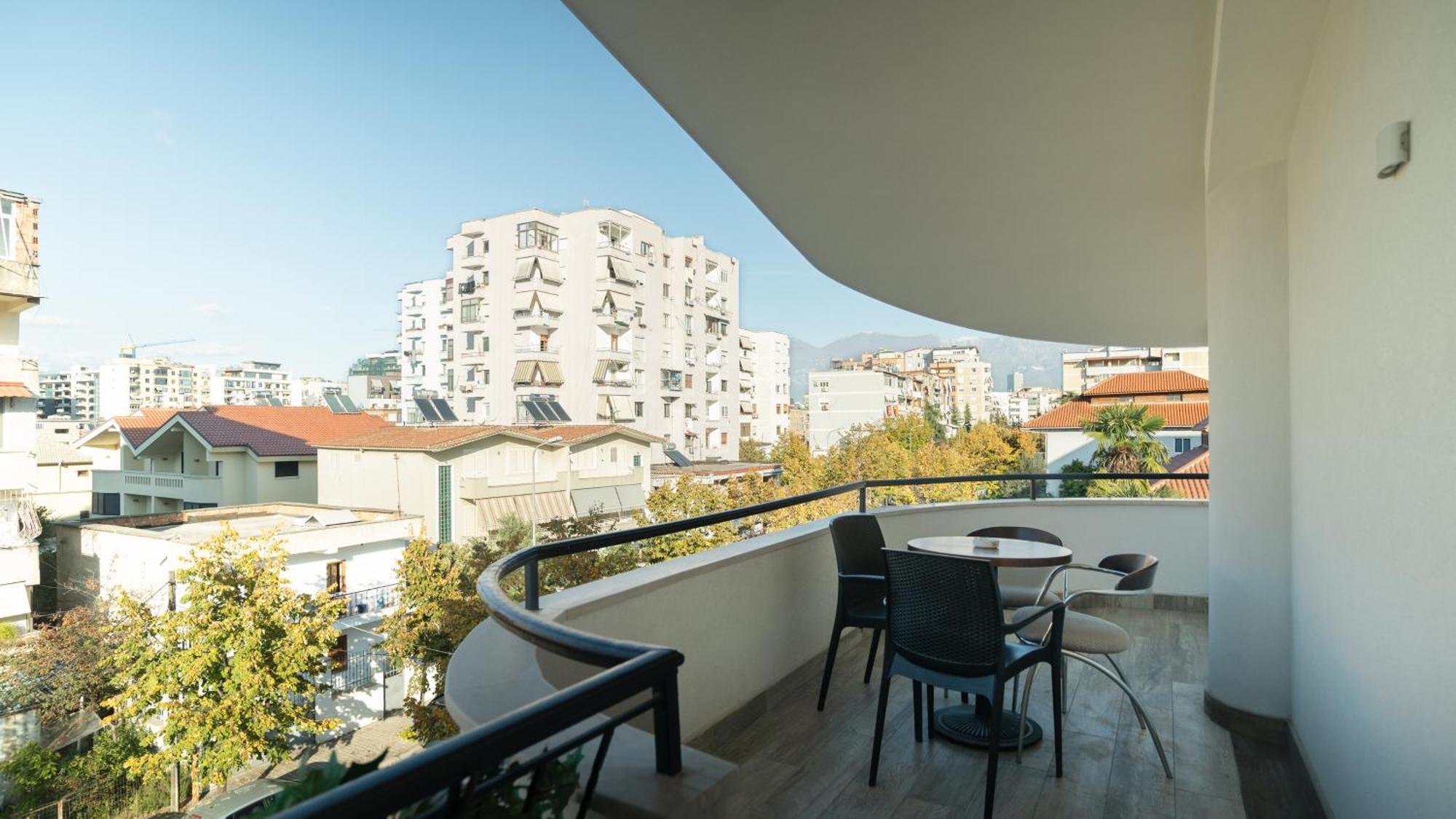 F&M Hotel 2 Τίρανα Εξωτερικό φωτογραφία
